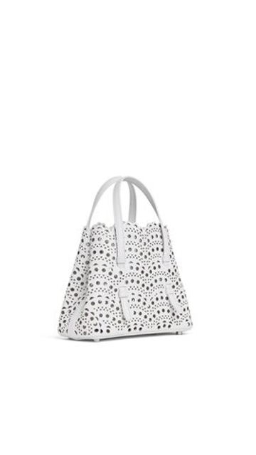 ALAÏA СУМКА MINA 20 ИЗ ВЕНСКОЙ ТЕЛЯЧЬЕЙ КОЖИ, КРЕМОВЫЙ