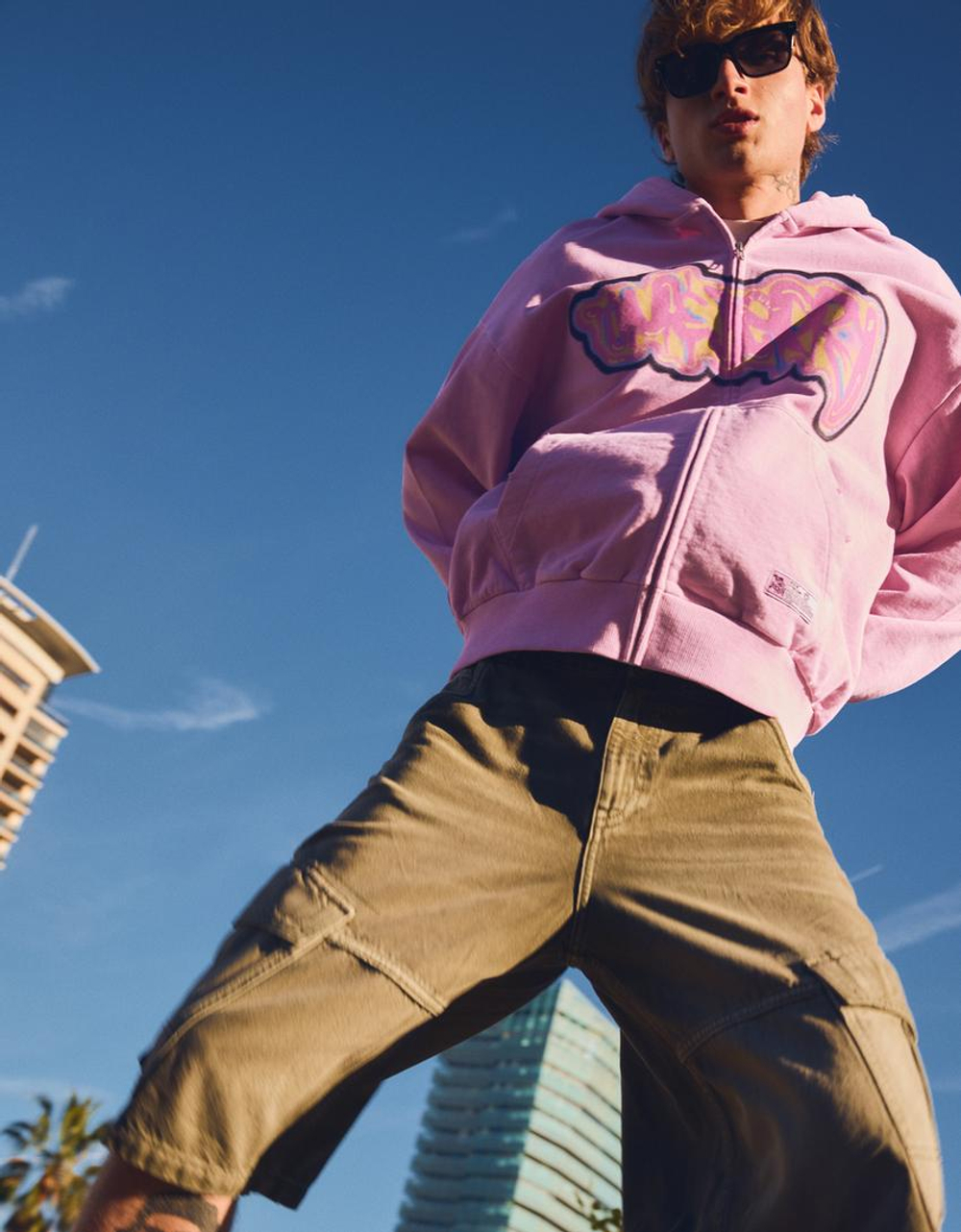 BERSHKA Толстовка на молнии «Tom & Jerry», светло-розовый
