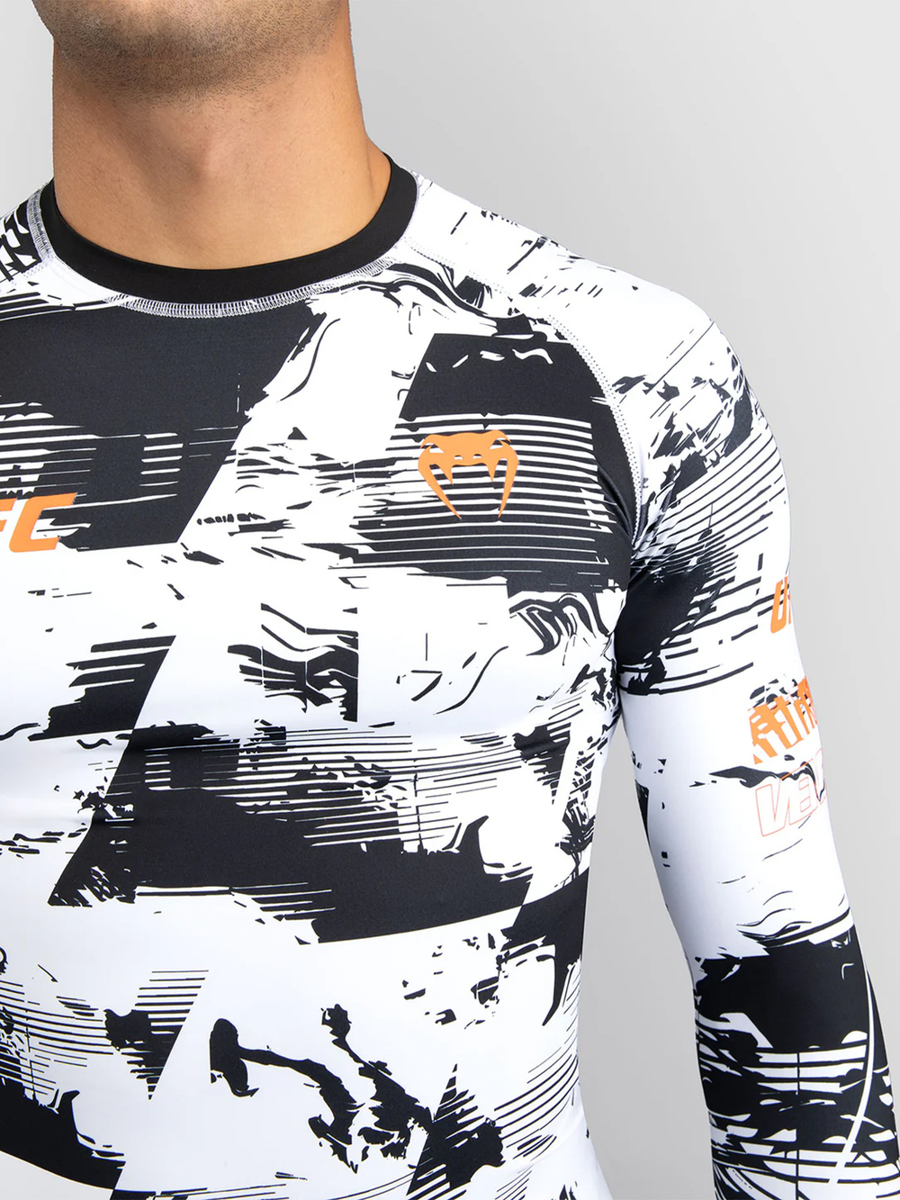 Рашгард Venum UFC Zenith Fight Week Black/White/Orange L/S