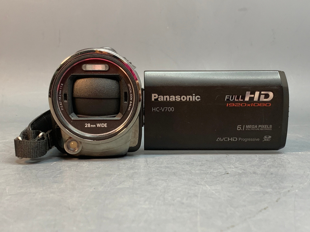 Panasonic HC-V700
