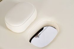 Массажный складной стол Mizomed Premium Oval 2 крем, черный