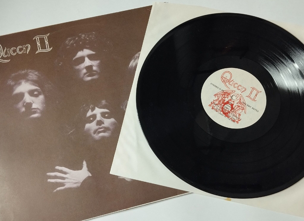Винтажная виниловая пластинка LP Queen II (Россия 1994) The Seven Seas Of Rhye