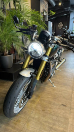 TRIUMPH SPEED TWIN 1200 Cafe Racer Edition