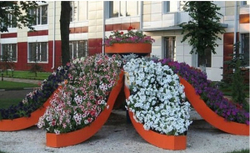 Парковая клумба Лотос