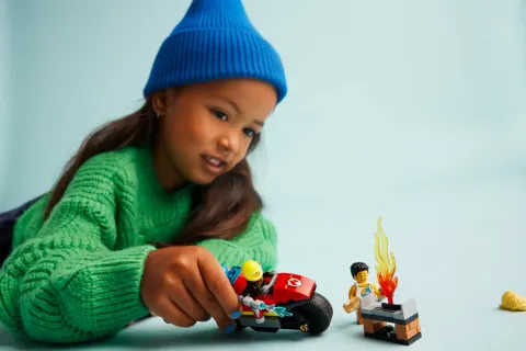 Конструктор LEGO City 60410 Пожарно-спасательный мотоцикл