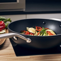 KitchenAid Кованый и закаленный алюминиевый вок 30см CC005696-001