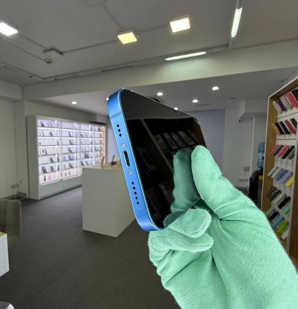 iPhone 13, 128 ГБ б/у