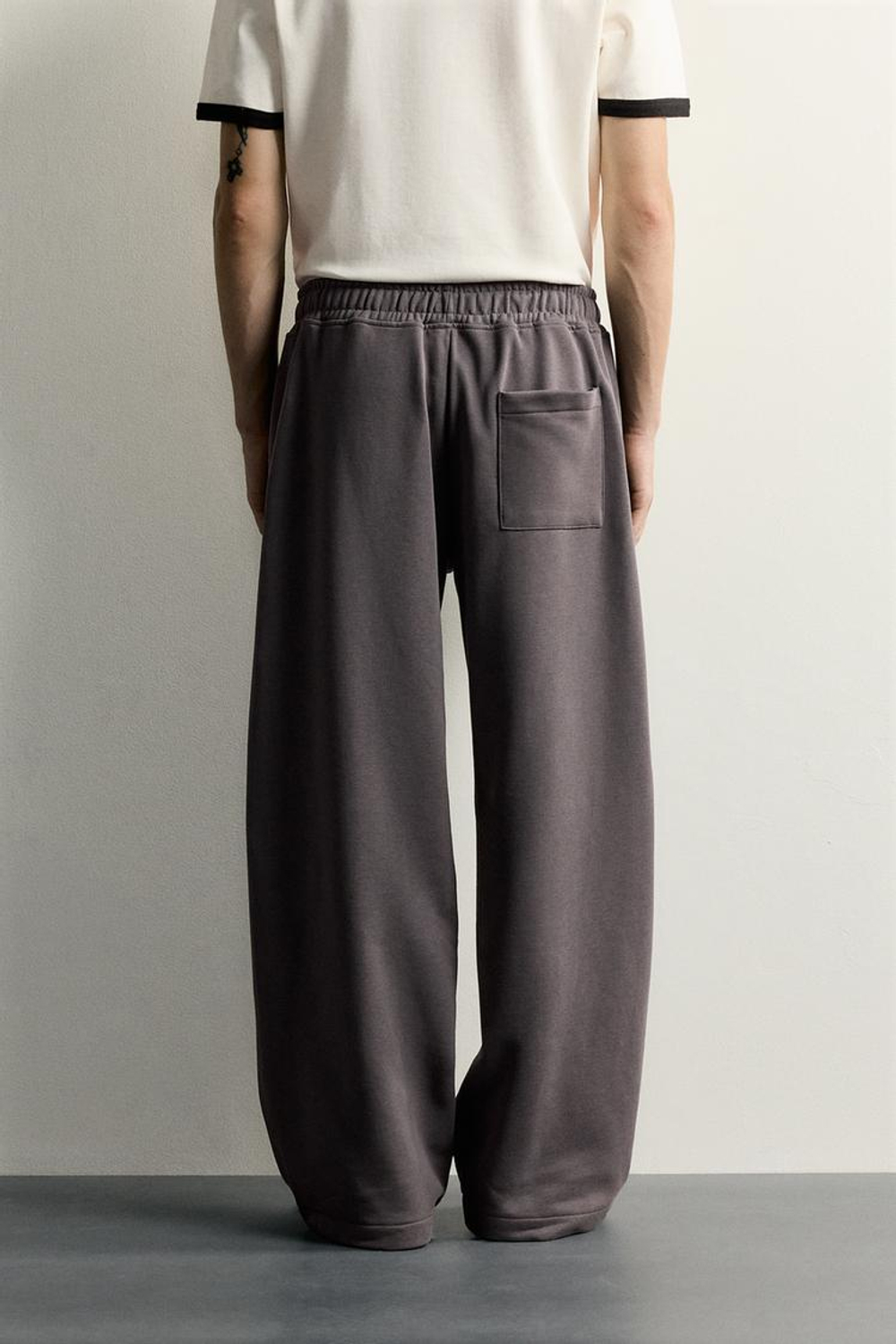ZARA БАЗОВЫЕ СПОРТИВНЫЕ БРЮКИ LOOSE FIT, ТЕМНЫЙ АНТРАЦИТ
