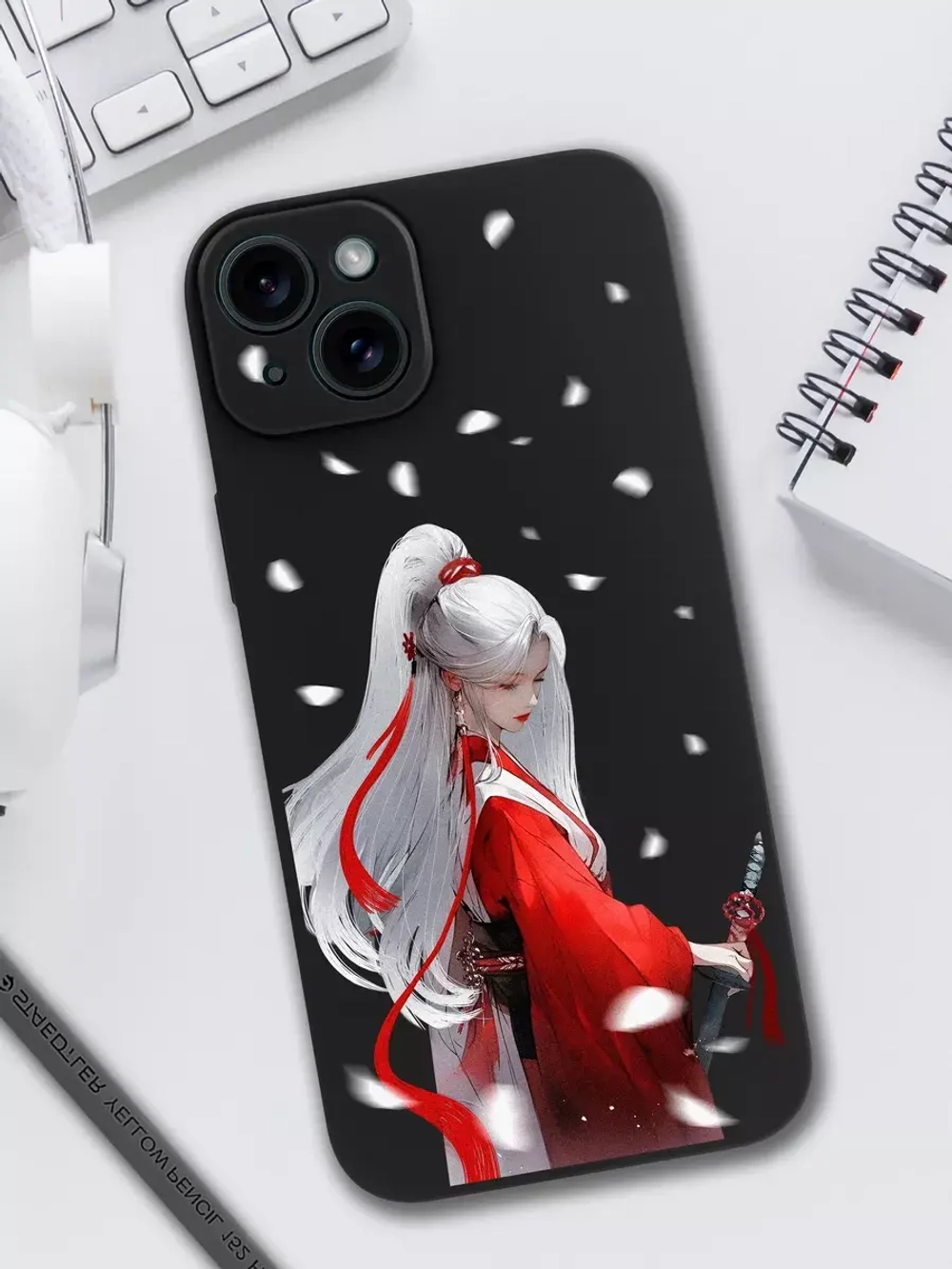 Чехол на iPhone 15 Plus с принтом