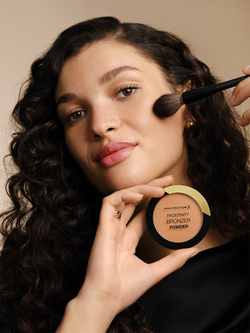 Max Factor Facefinity - Пудра для загара 002 Warm Tan, 10 g