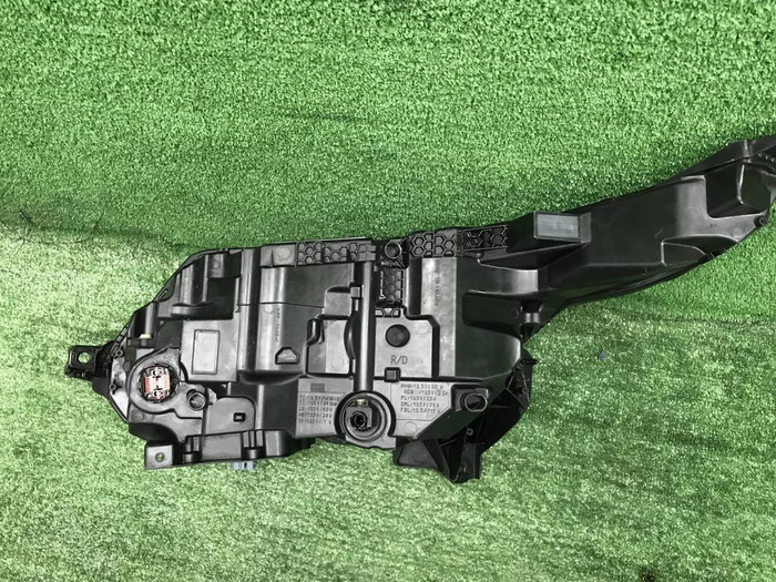 Фара правая Range Rover Velar (2017-2023) LED