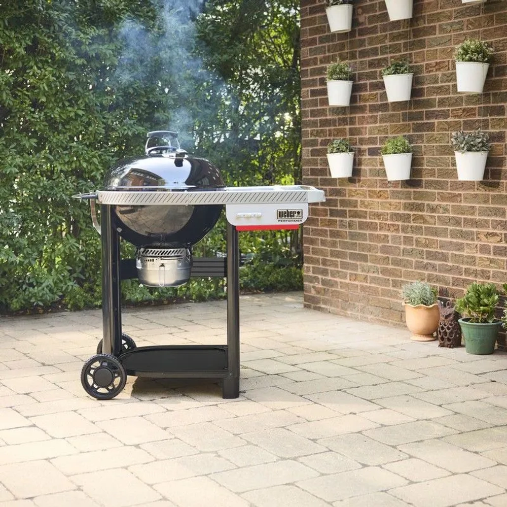 Угольный гриль Weber Performer GBS, 57 см