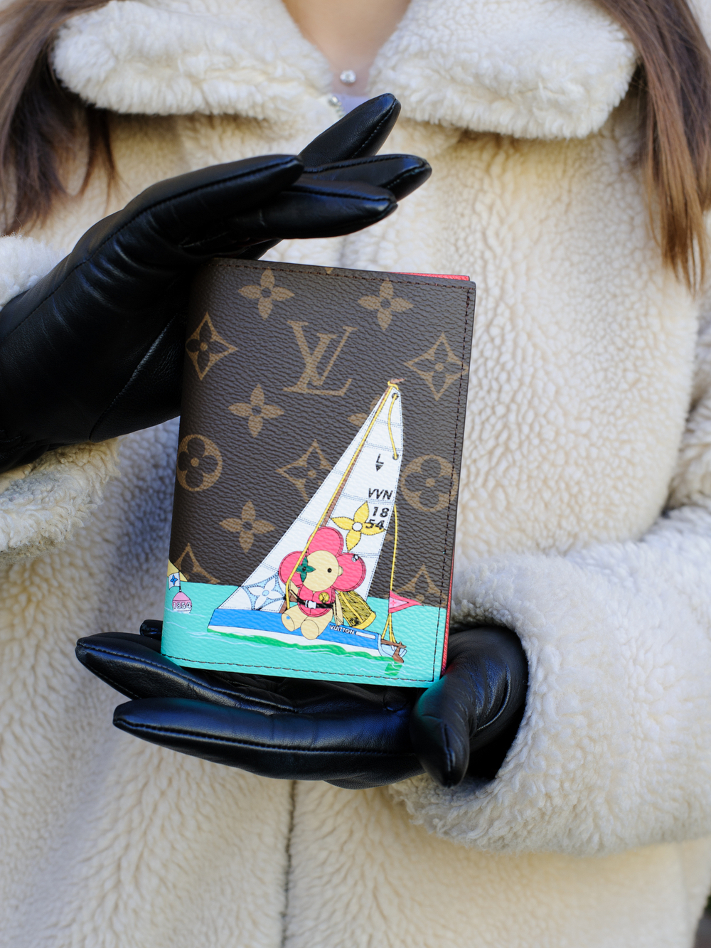 Louis Vuitton Обложка для паспорта