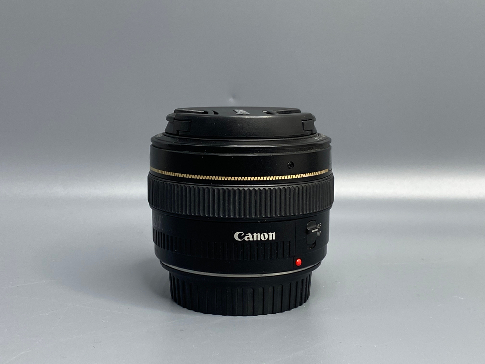 Canon EF 50mm f/1.4USM