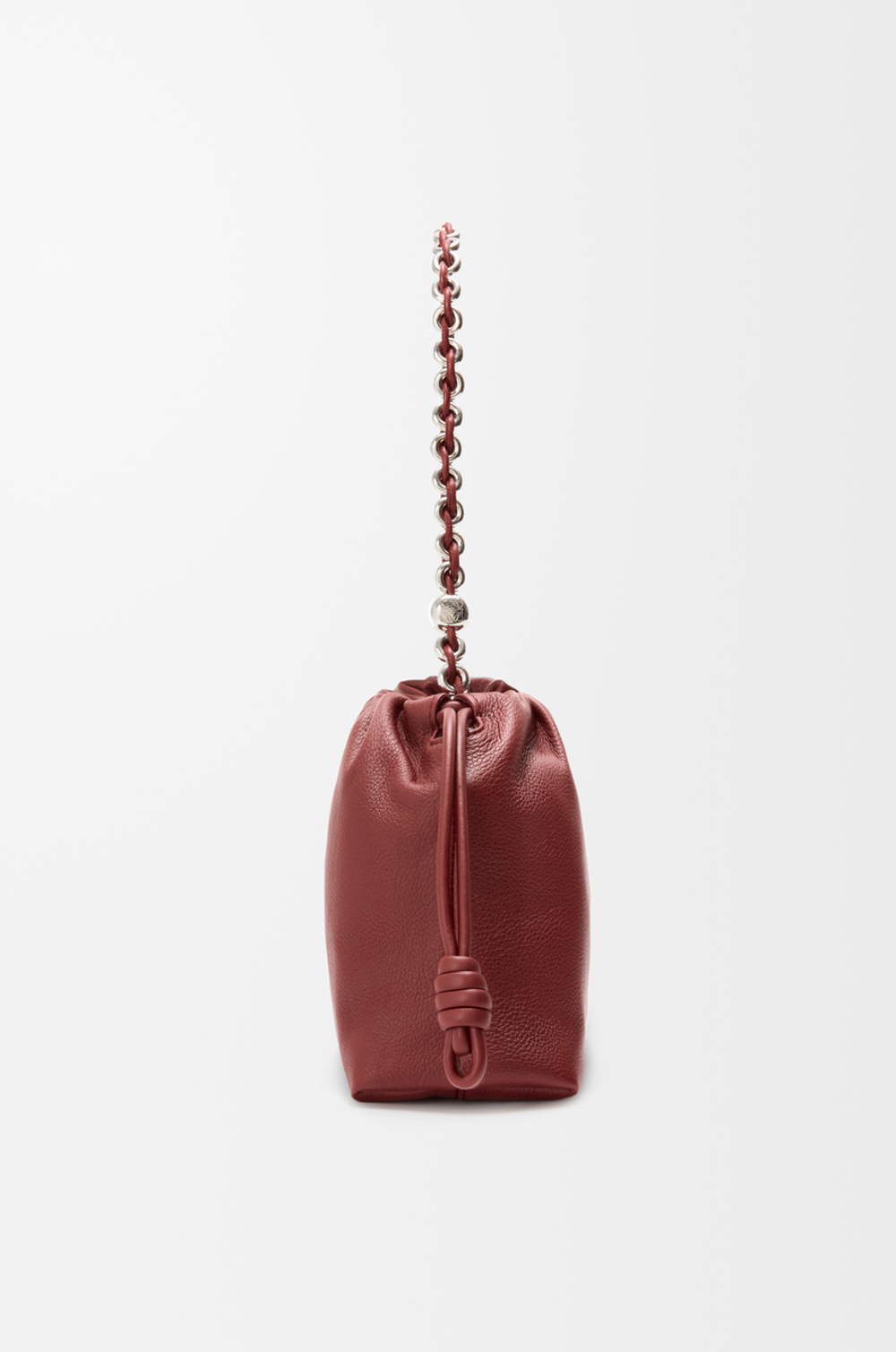 Loewe Сумка Flamenco среднего размера из зернистой телячьей кожи, красное дерево