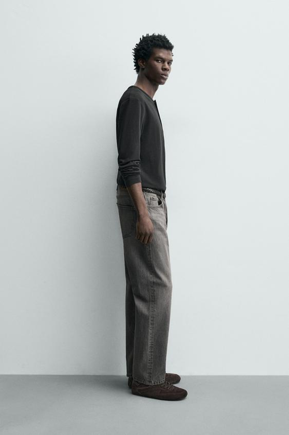 ZARA ДЖИНСЫ REGULAR FIT, СЕРЫЙ