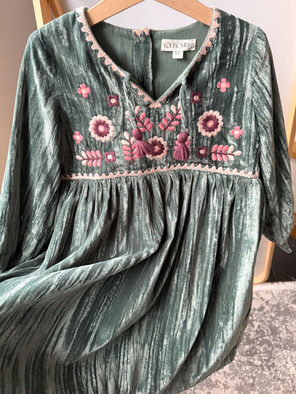 Бархатное платье Louise Misha, 110