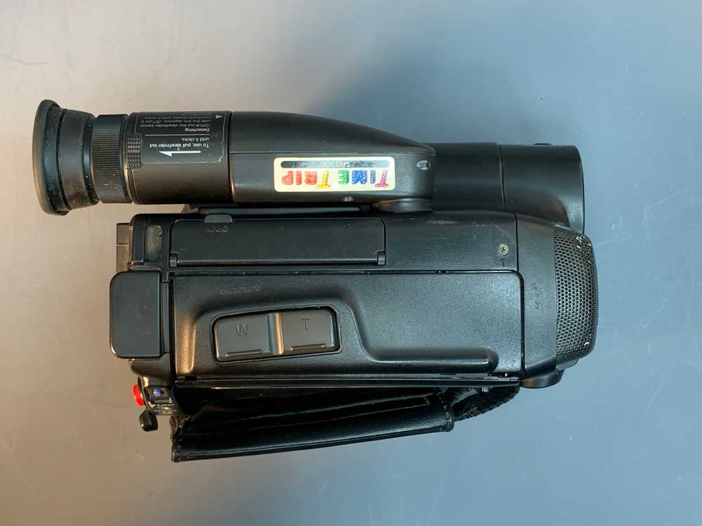Sony Handycam CCD-TR350E С дефектом