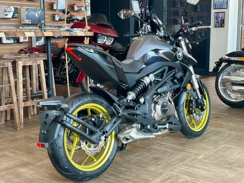 QJMOTOR SRK 400, 2024