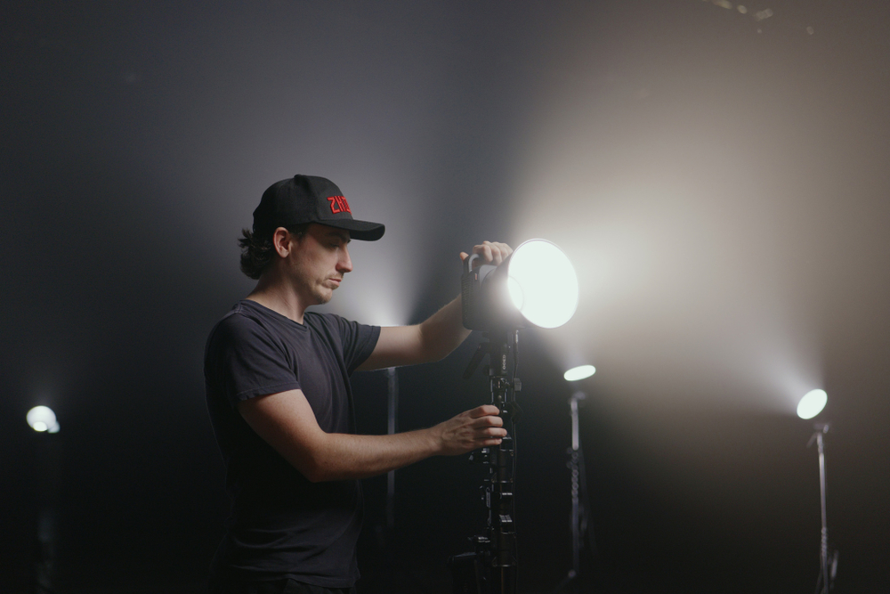 Осветитель Zhiyun MOLUS G300