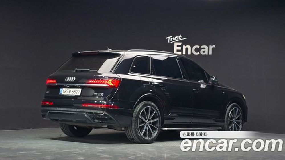 Audi Q7 55 TFSI Quattro Premium — 2021