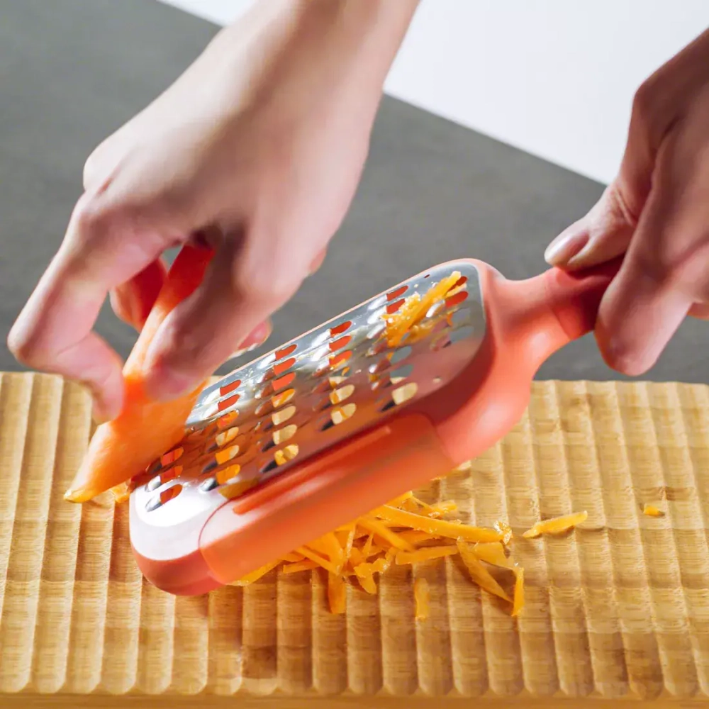Терка крупная+овощечистка 2-в-1 с ручкой 32см Trebonn Kitchen Tools красный