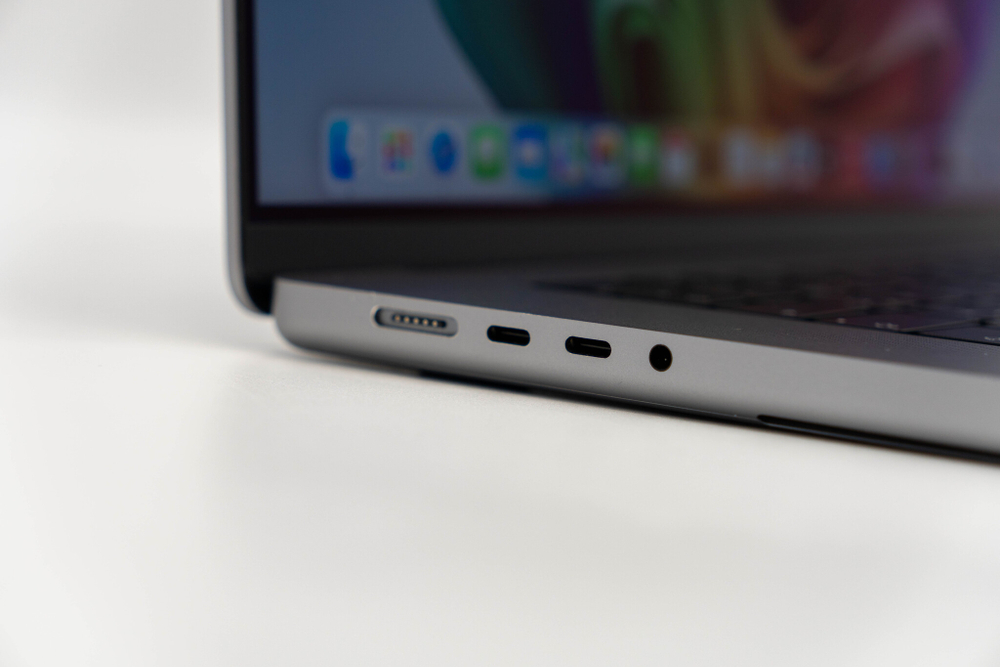 Ноутбук Apple MacBook Pro 16 ( M1 Pro )