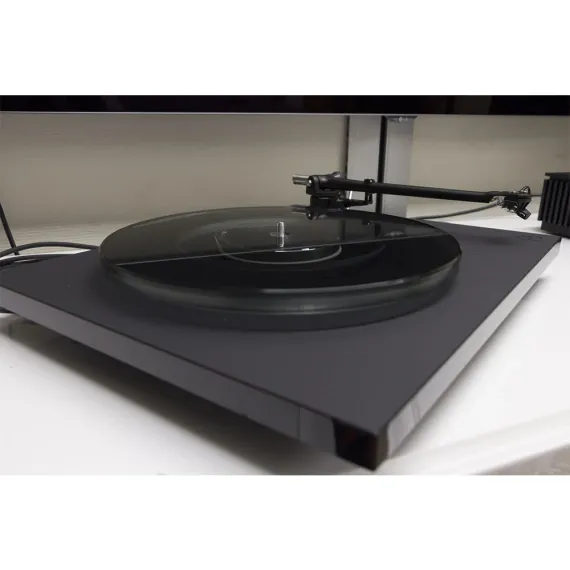 Rega Planar 6 ND-5 RB-330 Matte Black