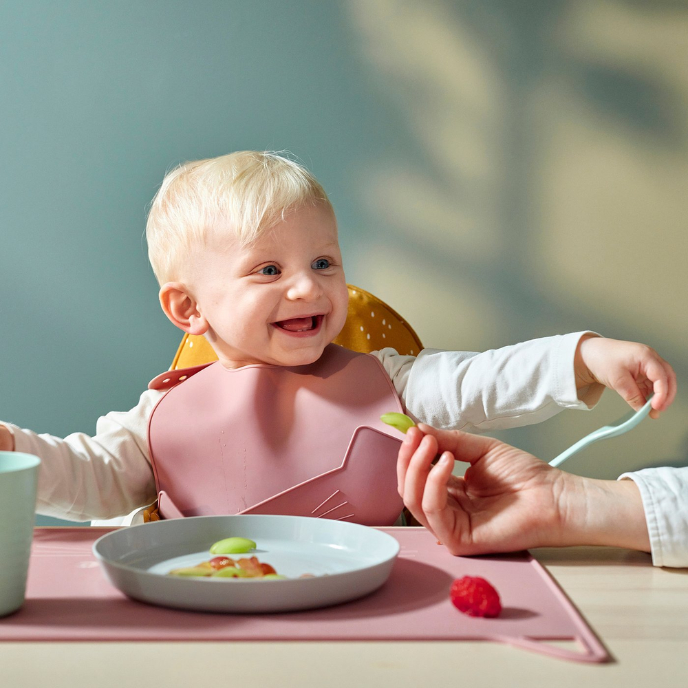 IKEA GULDVÄVARE  (ИКЕА ГУЛДВЭВАРЕ)  -  Слюнявчик - бледно-розовый