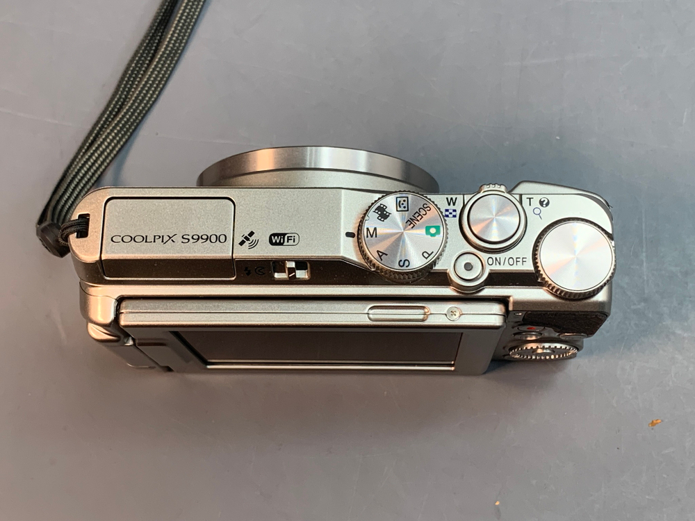 Nikon Coolpix S9900