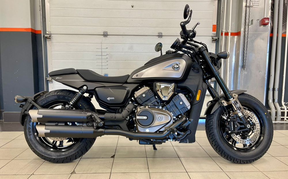 QJMOTOR SRV 600 V (Black)