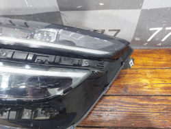 Фара левая LED Genesis GV70 20-нв Б/У Оригинал 92101AR200
