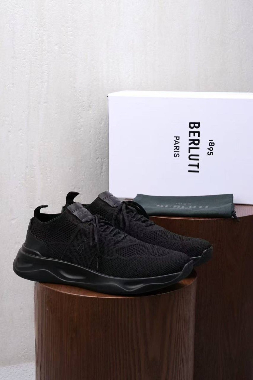 Кроссовки Berluti