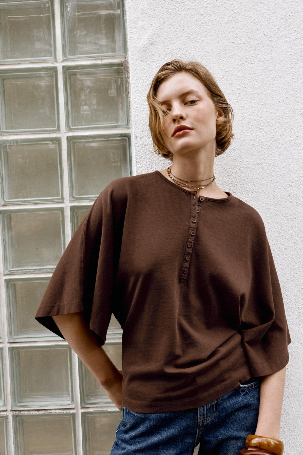ФУТБОЛКА С ВОРОТНИКОМ ХЕНЛИ — ZARA