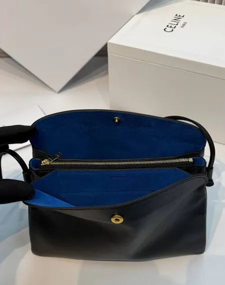 Сумка CELINE TRIO FLAP IN SMOOTH LAMBSKIN
