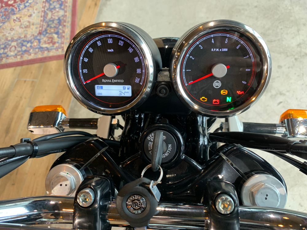 Royal Enfield Interceptor 650 Cali Green (Standard / Single tone) 2025