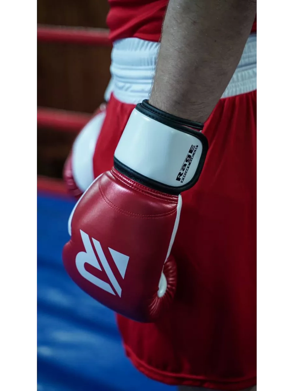 Перчатки боксерские RAGE FIGHT GEAR красно-бел.