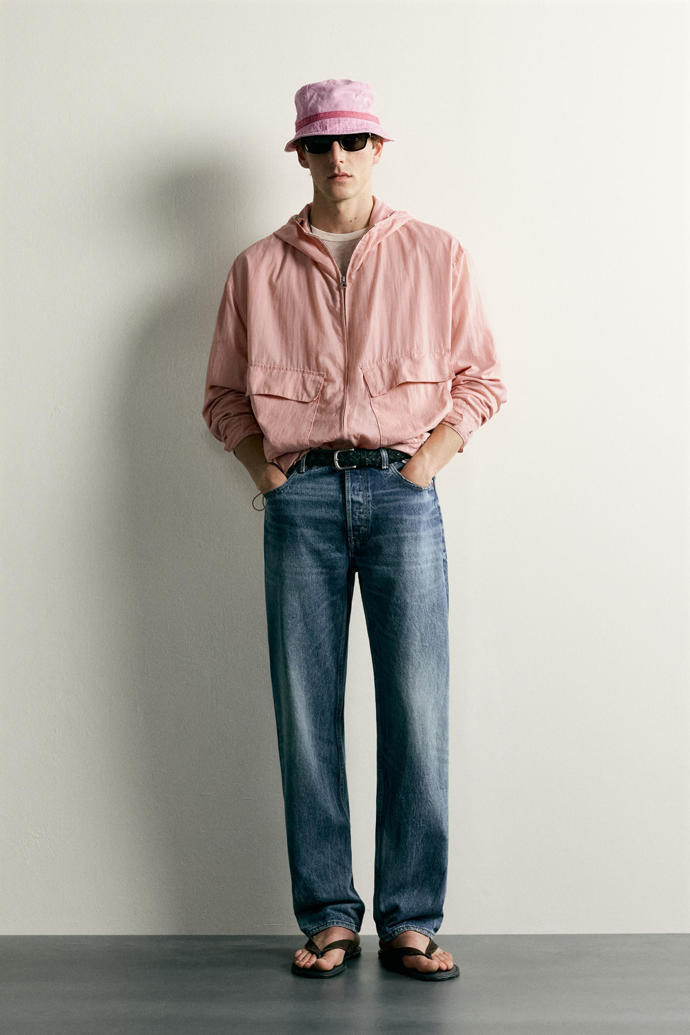 УКОРОЧЕННАЯ КУРТКА ИЗ ТЕХНИЧЕСКОЙ ТКАНИ — ZARA