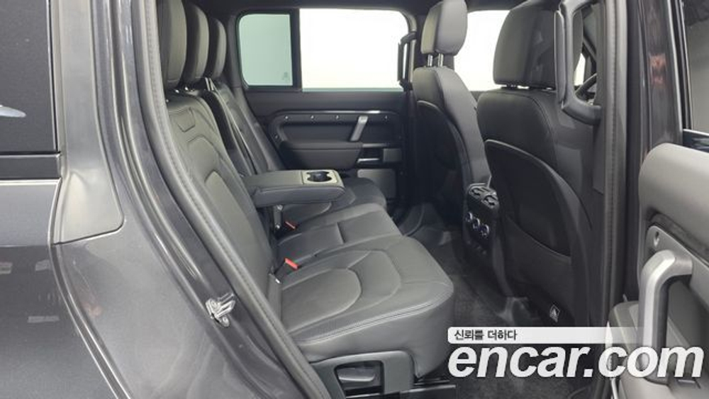 Land Rover Defender 130 P400 Outbound — 2024