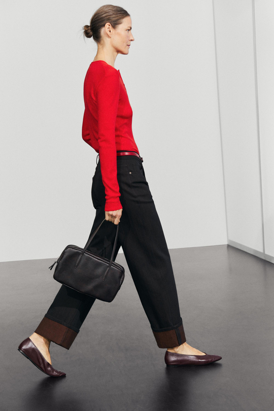 Massimo Dutti Футболка: воротник на пуговицах, длинные рукава, красный