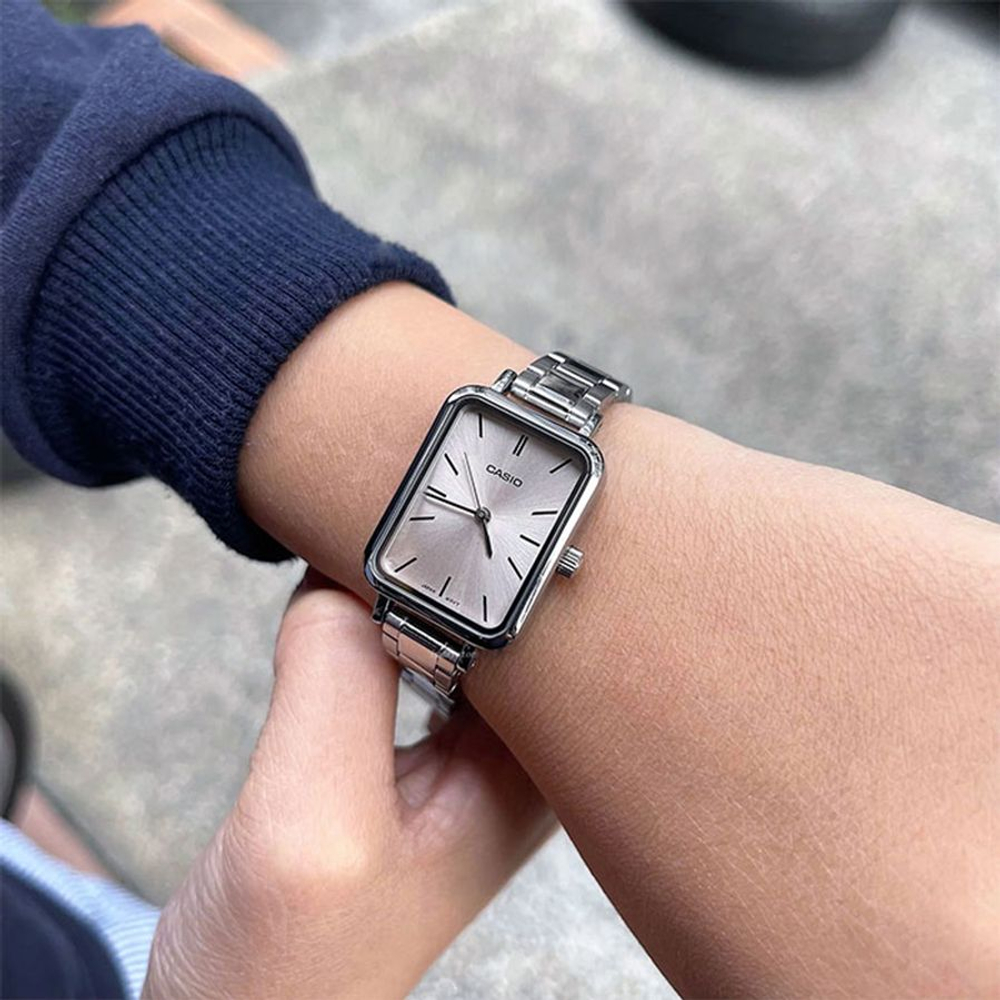 Женские наручные часы Casio Collection LTP-V009D-4E