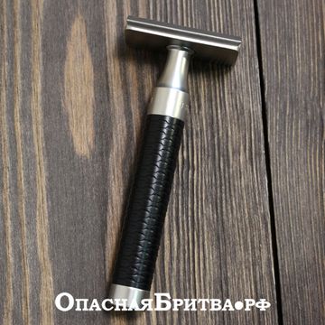 Т-образная бритва (станок) MUEHLE ROCCA, сталь, черный акцент, closed comb