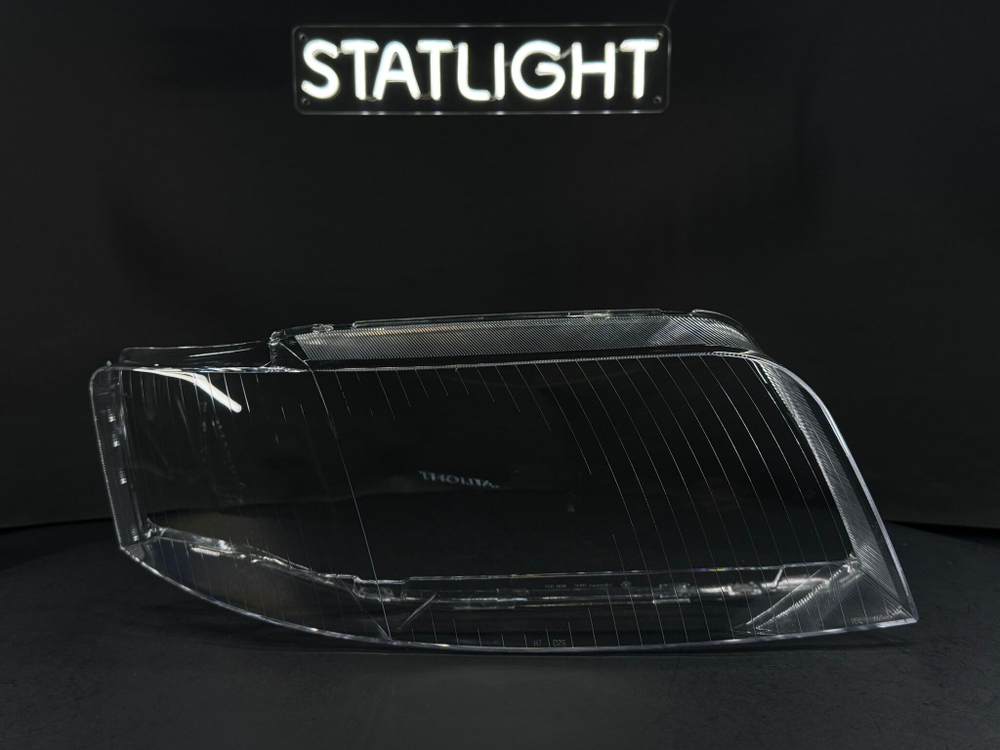 Правое стекло фары AUDI A6 C5 2001-2005