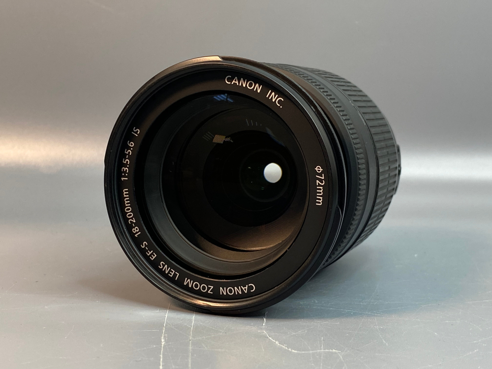 Canon EF-S 18-200mm 3.5-5.6 IS Нерабочий