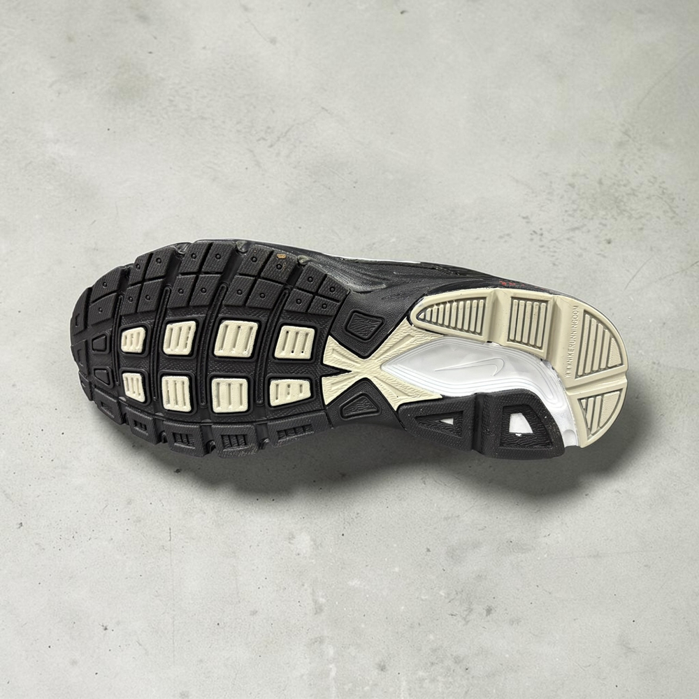 Nike Initiator x 404 Not Found • Black White