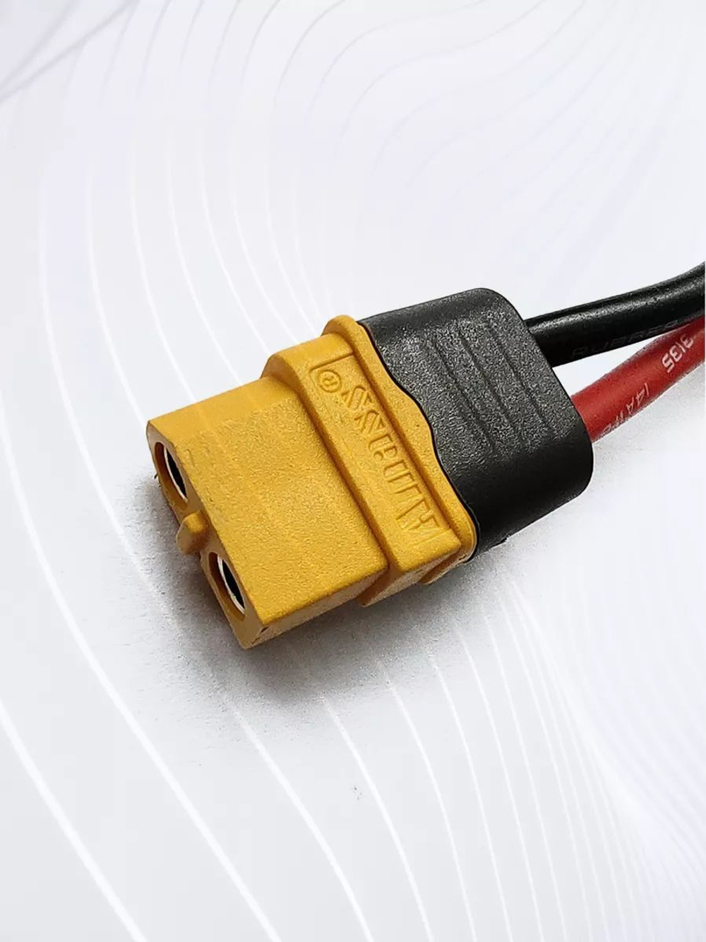 Кабель питания АКБ с предохранителем (50 см, 14 AWG, XT60)