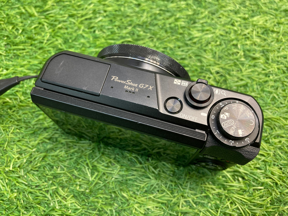 Canon G7X Mark II