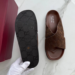Шлепанцы Gucci