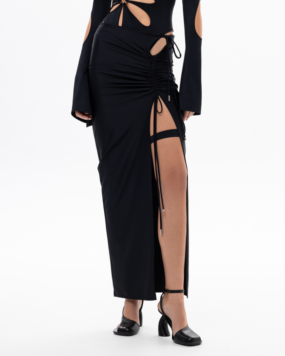 BLACK MAXI SKIRT