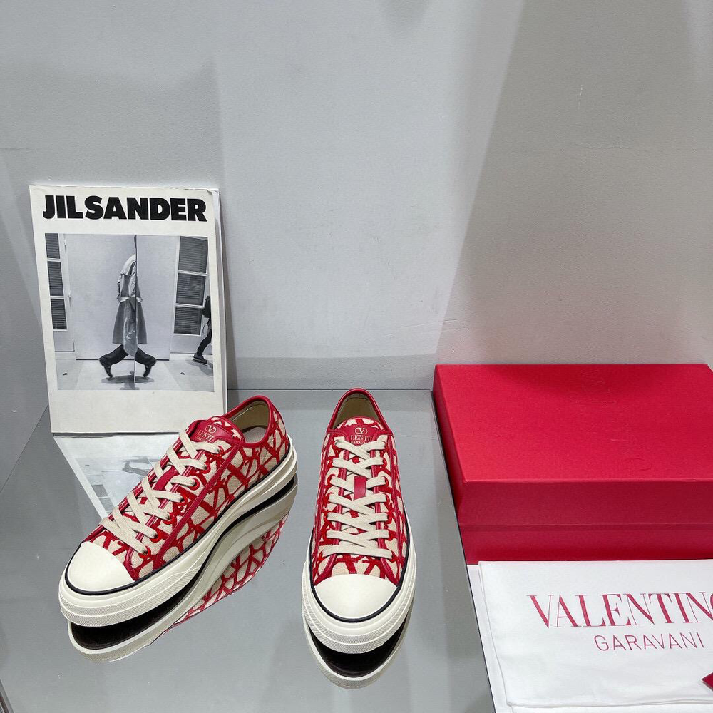 Кеды Valentino